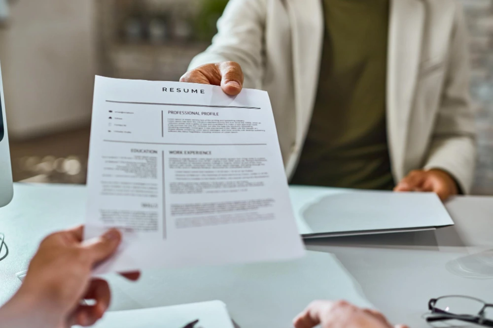 Customizing Your Resume for Applicant Tracking Systems (ATS) in 2025